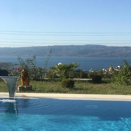 Mynaturalvilla *